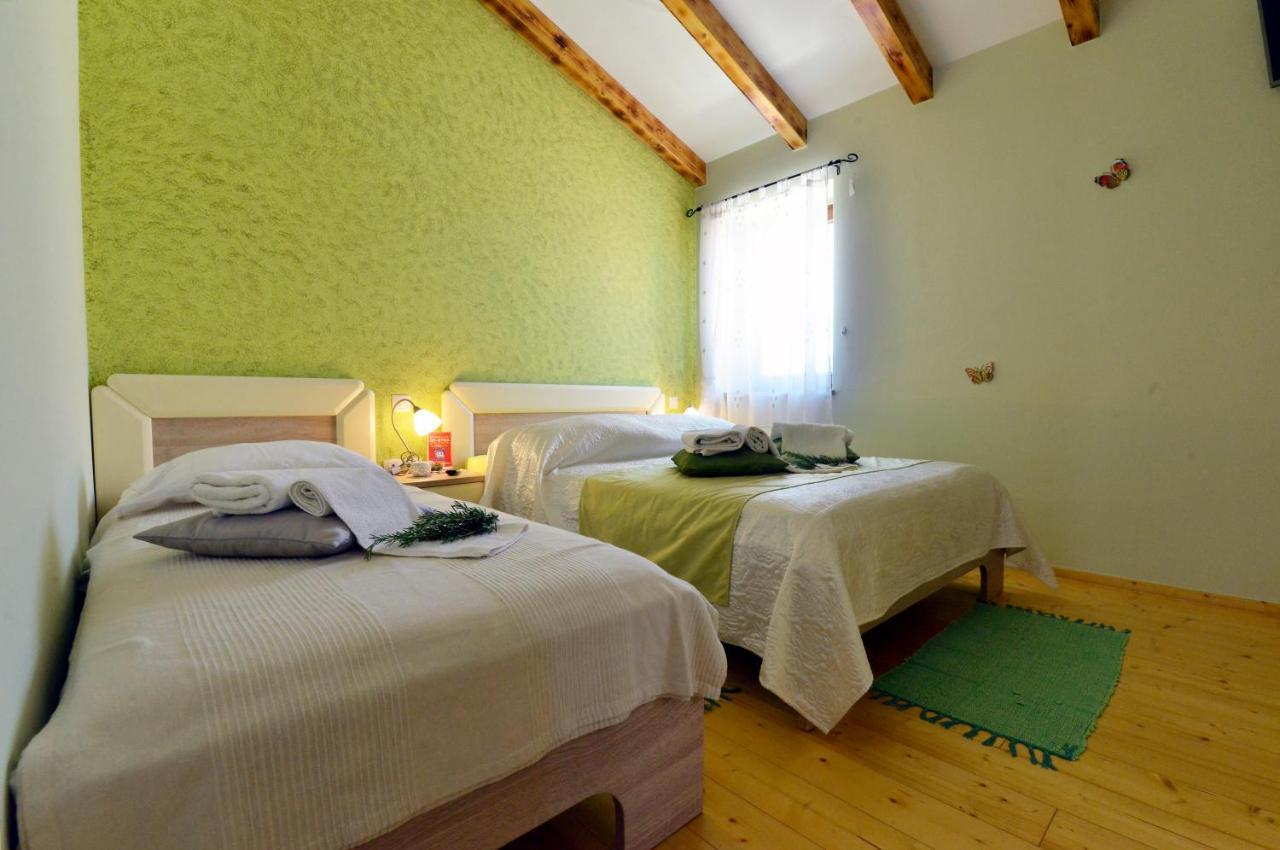 Bed And Breakfast Casa Rustica Vodnjan Esterno foto