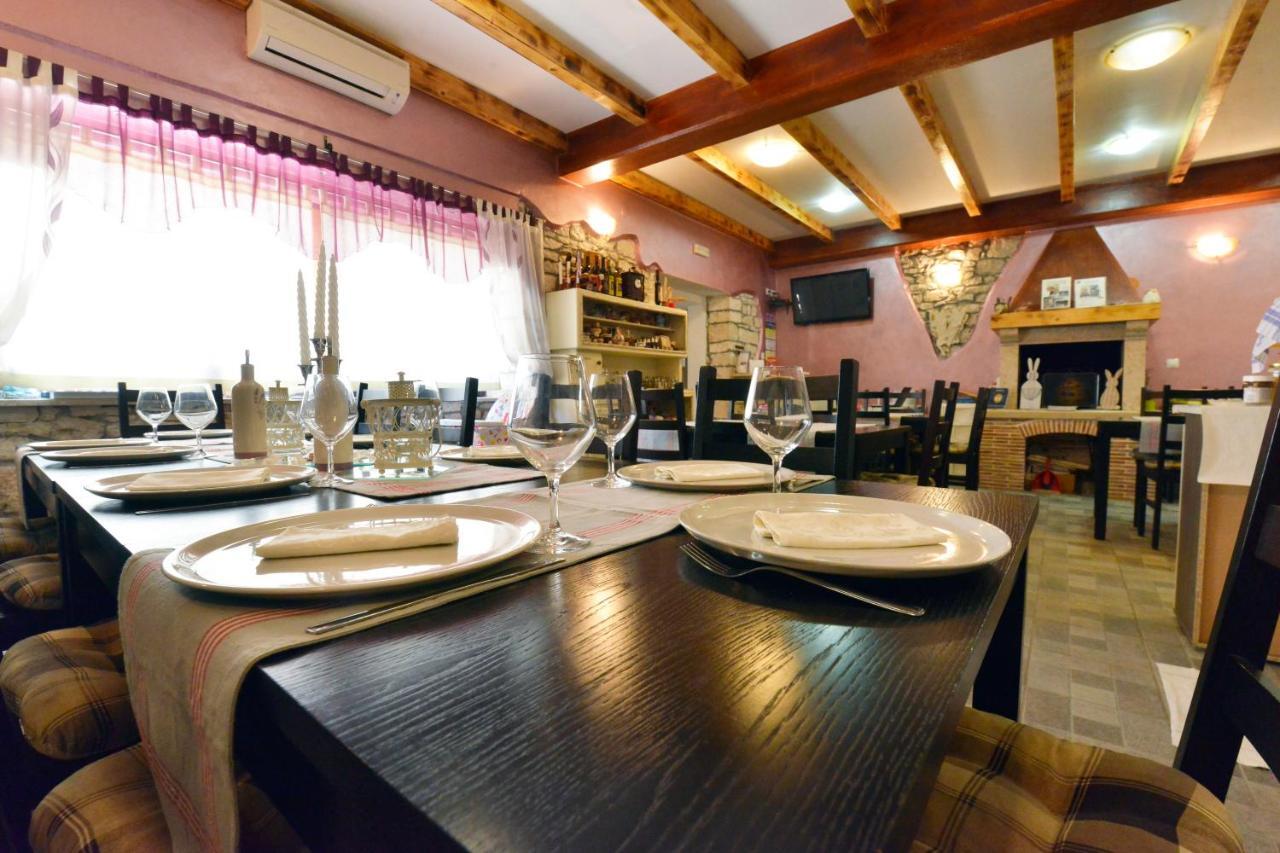 Bed And Breakfast Casa Rustica Vodnjan Esterno foto